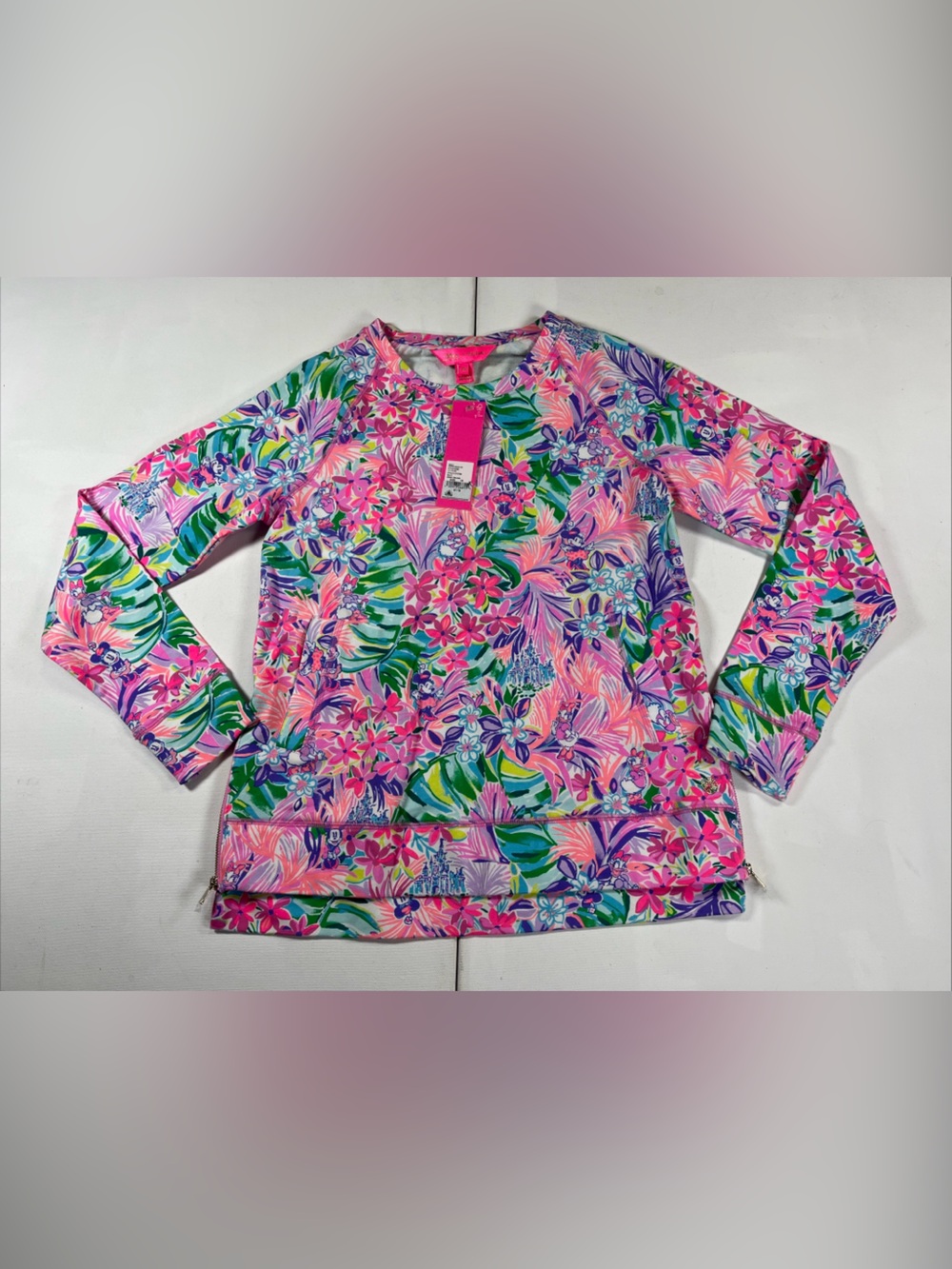 Disney x Lilly Pulitzer Beach Comber Pullover Sweatshirt Minnie Castle Size XS